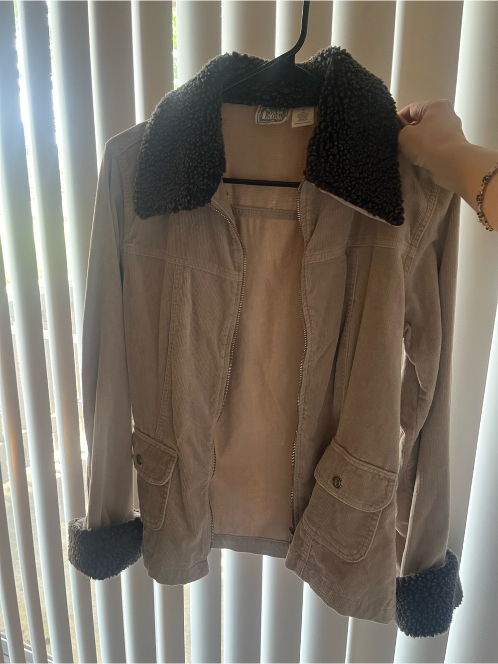 Canyon River Blues Taupe Jacket with Dark Brown Sherpa Collar